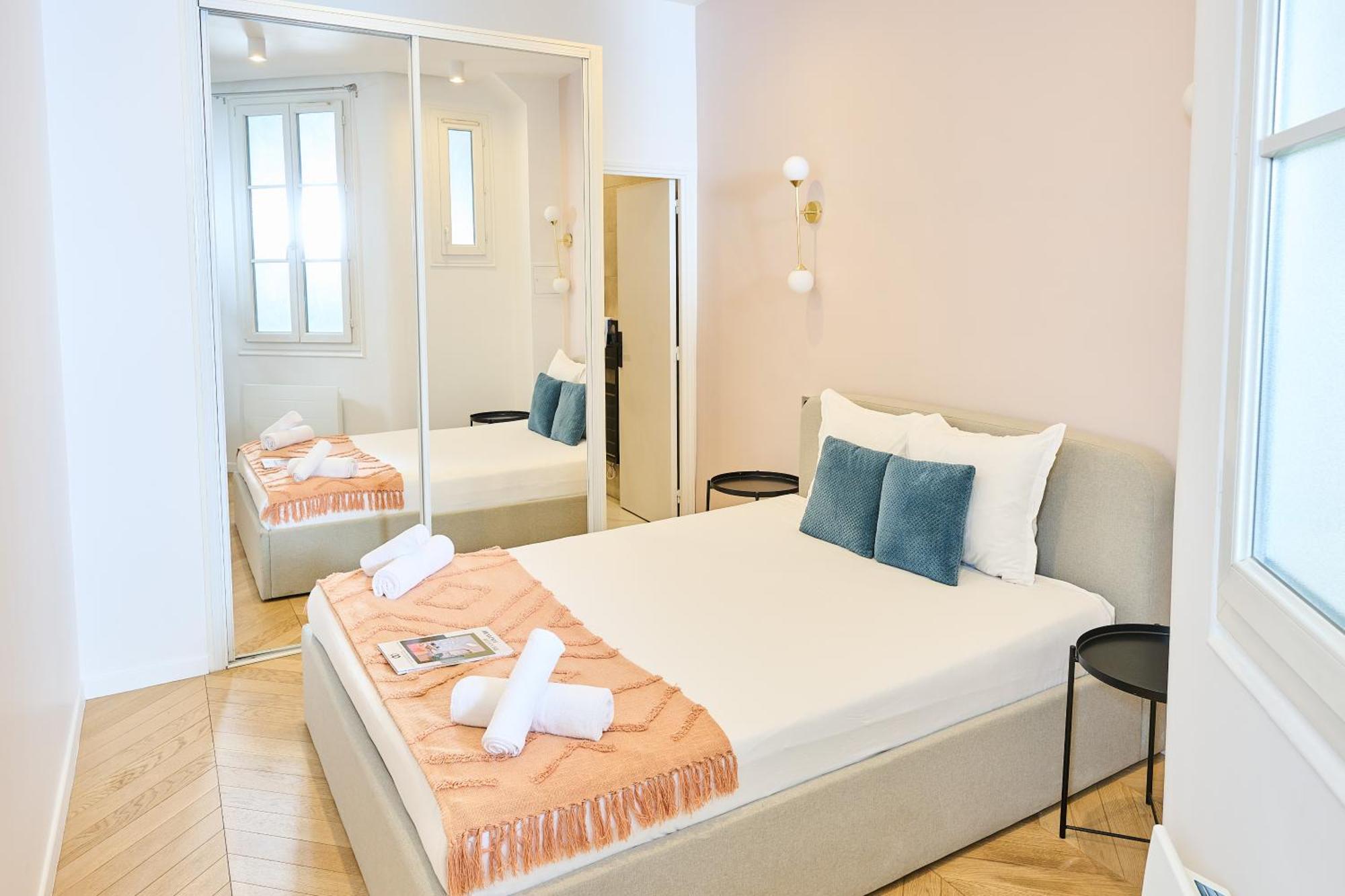 Champs Elysees!Montaigne, New Luxurious 6Pers Flat Paris Exterior photo